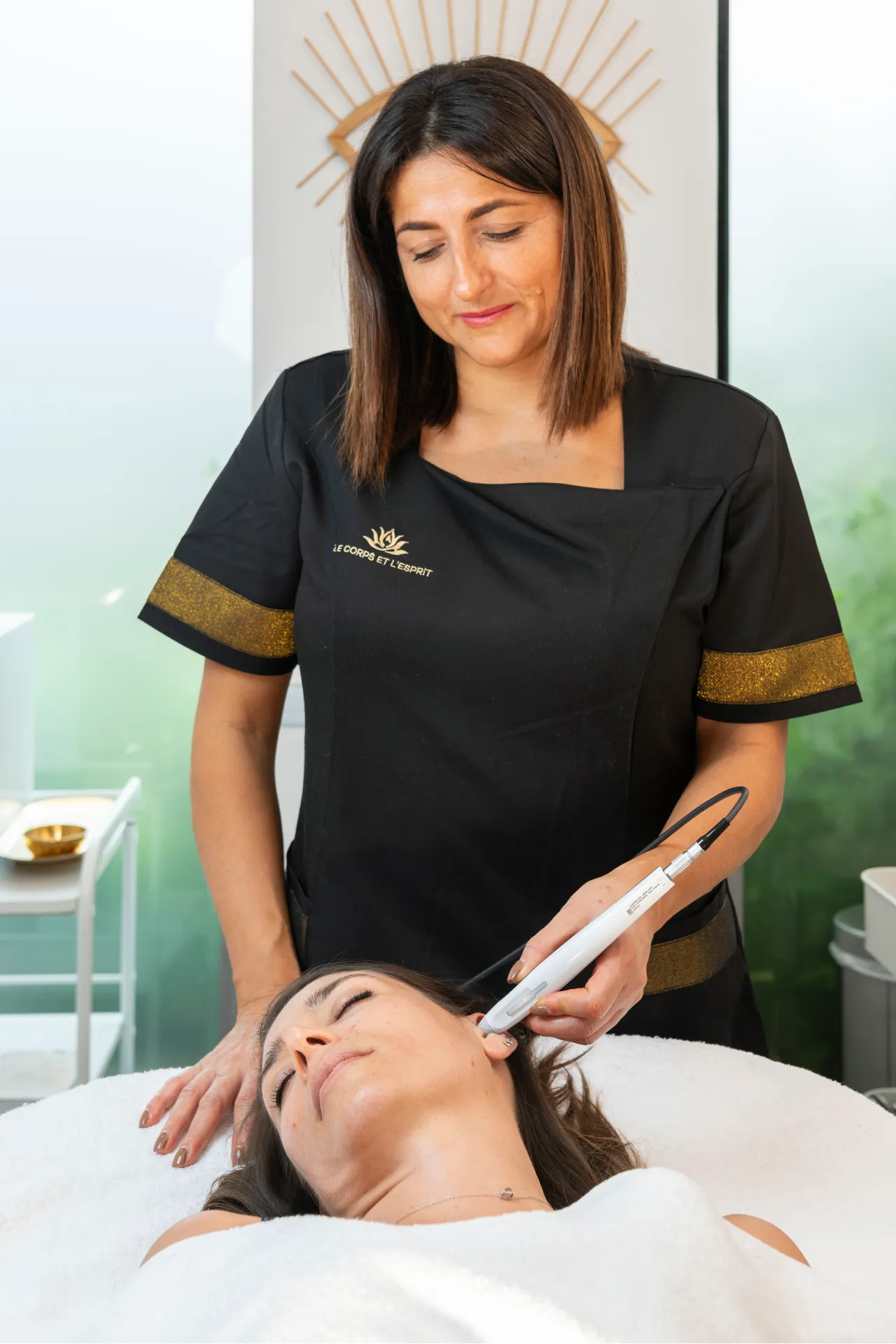 luxopuncture dans l'oreille pour maigrir